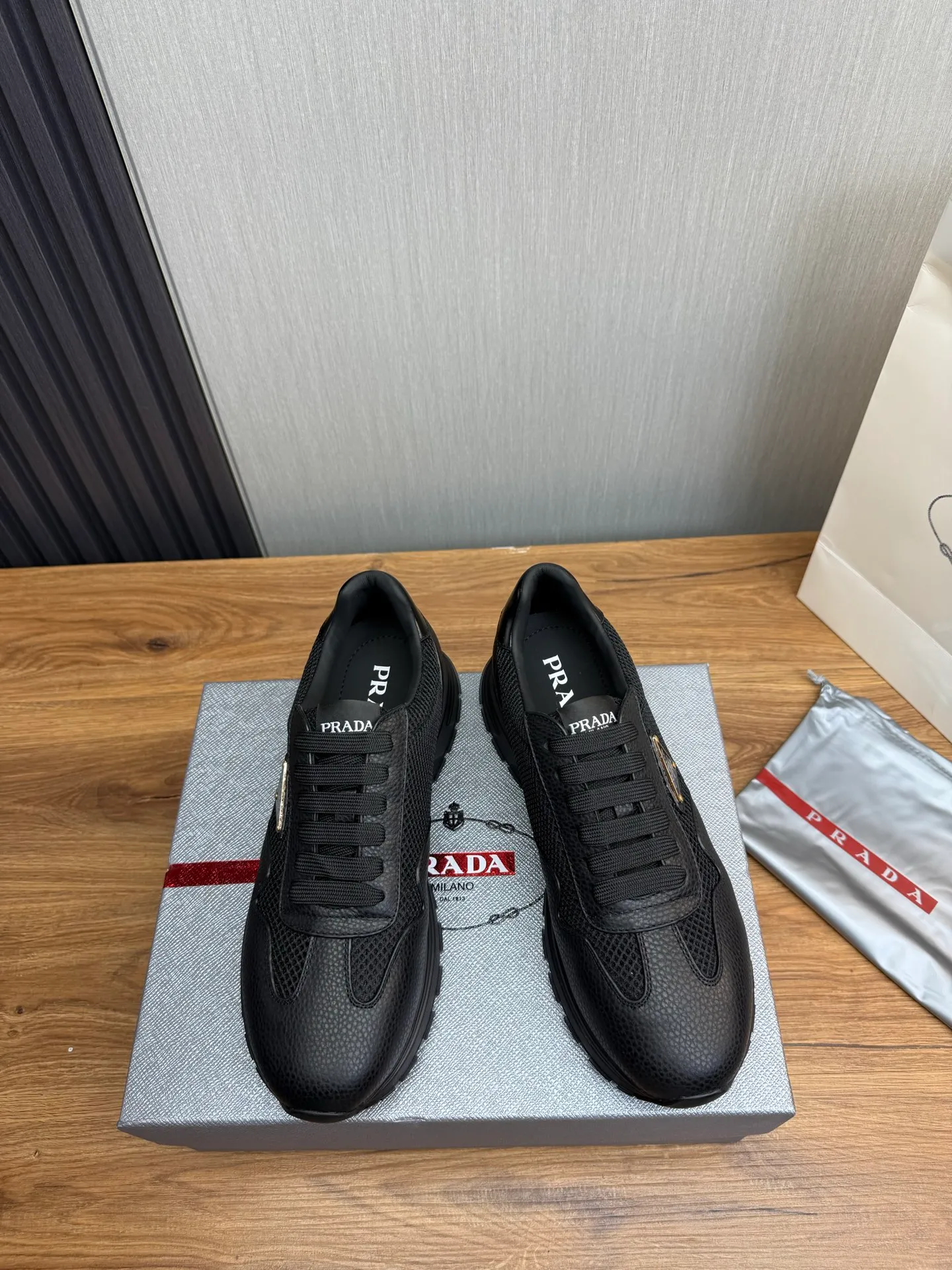 Men's shoes 💰560💰 [PRADA] Men's shoes are popular in the counter, official website is synchronized, 1 high-quality shipment ✔️Original cowhide mesh + cowhide lining, 1🆚1 replica, original sole, 38-45 (45 customized, non-refundable)